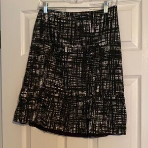 Ann Taylor Black and White A-Line Knee-Length Skirt